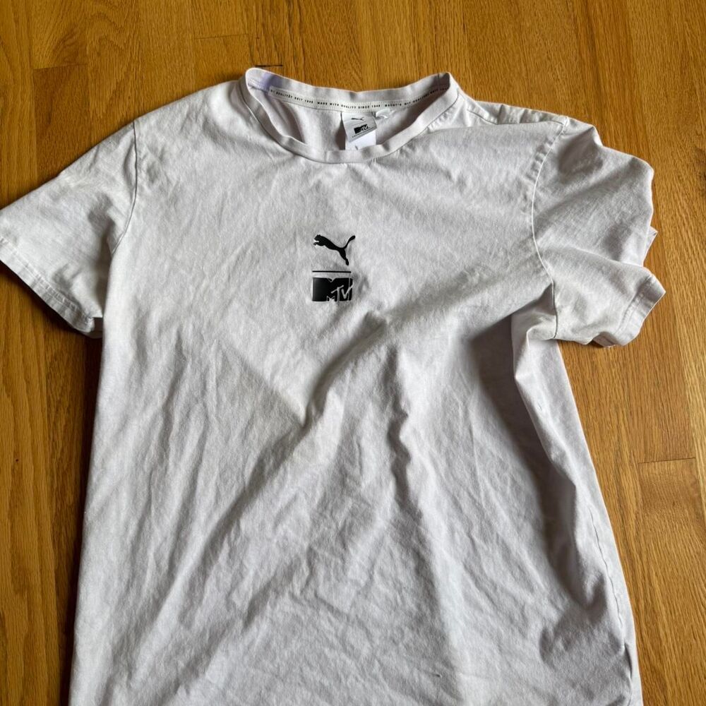 Puma Men's White and Purple T-shirt - Picture 2 of 3